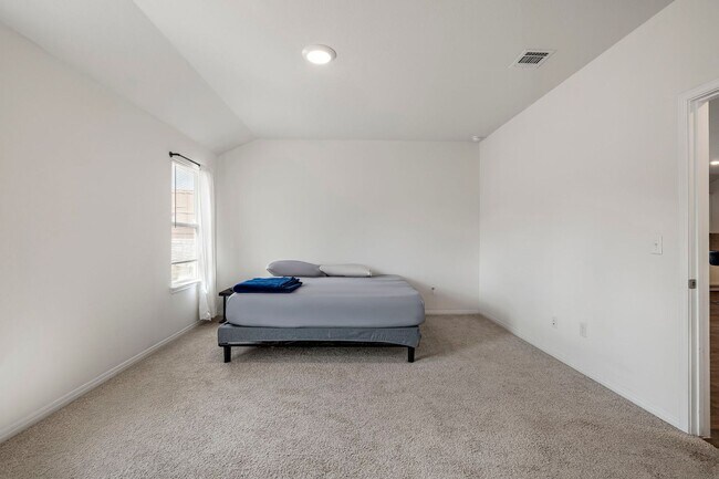 Building Photo - 19601 Abigail Fillmore Rd