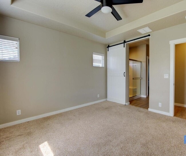 Building Photo - 5587 W Song Sparrow St