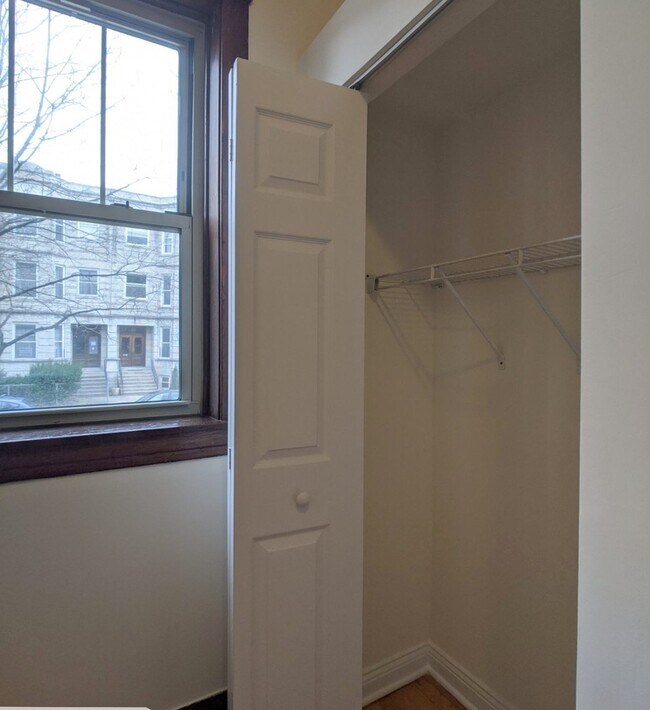 Building Photo - 2453 N Spaulding Ave