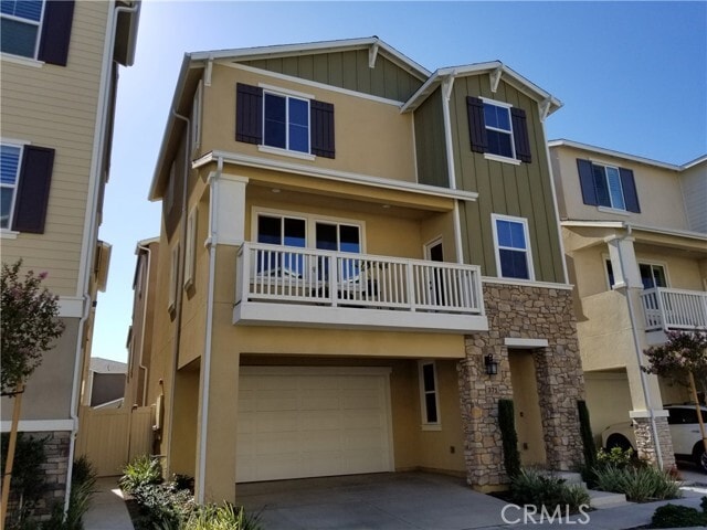 Building Photo - 371 N Bellarose Way