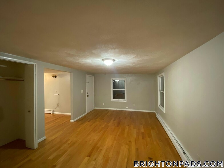 Building Photo - 27 Kelley Ct