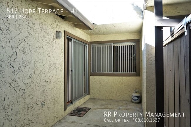 Building Photo - 517 Hope Terrace