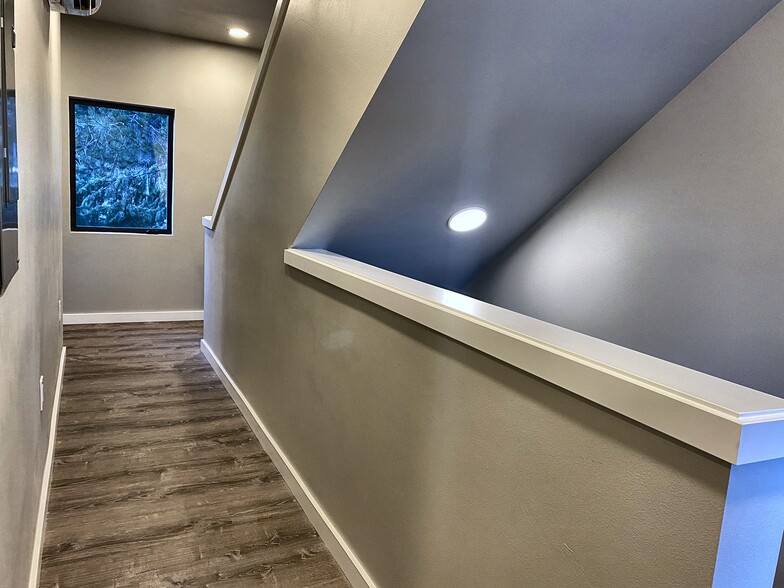 Hallway - 9874 Mountain Home Rd