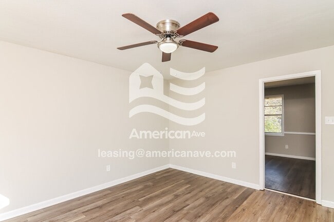 Building Photo - 1704 8th Pl S