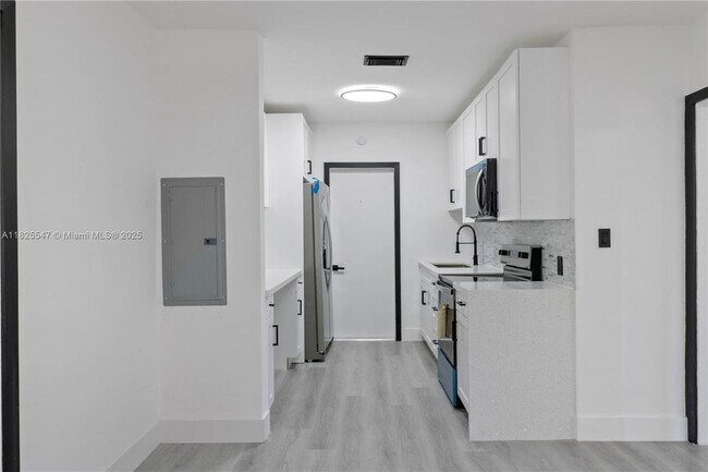 Primary Photo - 1325 NW 51st St