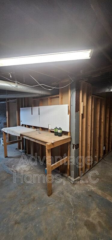 Building Photo - 4110 Bell St