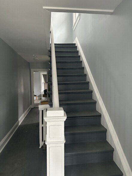 Building Photo - 56 Dobbs Ferry Rd