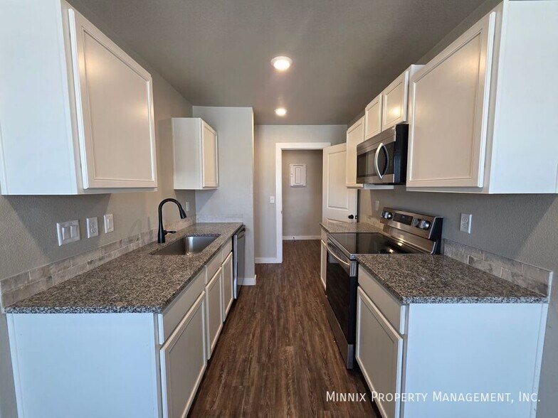 Building Photo - 7113 Black Butte