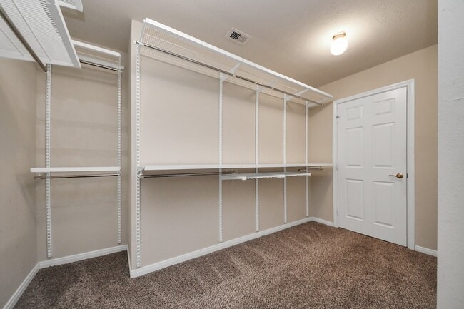 Building Photo - 2009 Amado Ln