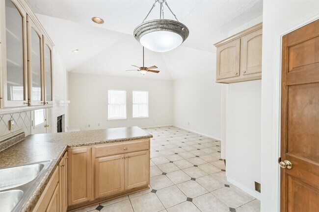 Building Photo - 13626 Cedar Point Dr