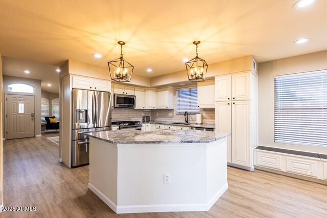 Building Photo - 4421 E Lone Cactus Dr