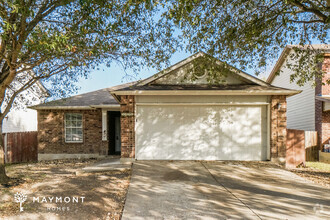 Building Photo - Home with Spacious Living