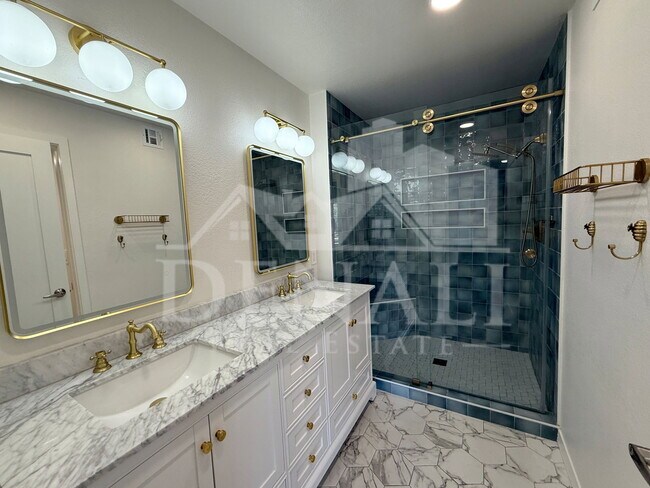 Building Photo - 4848 N 36th St