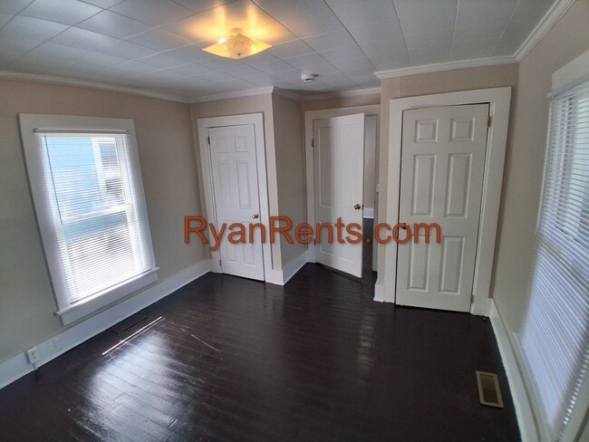 Building Photo - 1205 S Franklin St