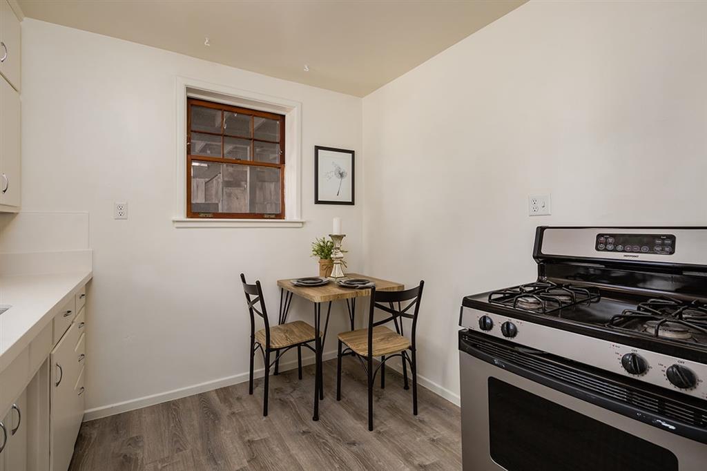 Dinette. - 1931 33rd St