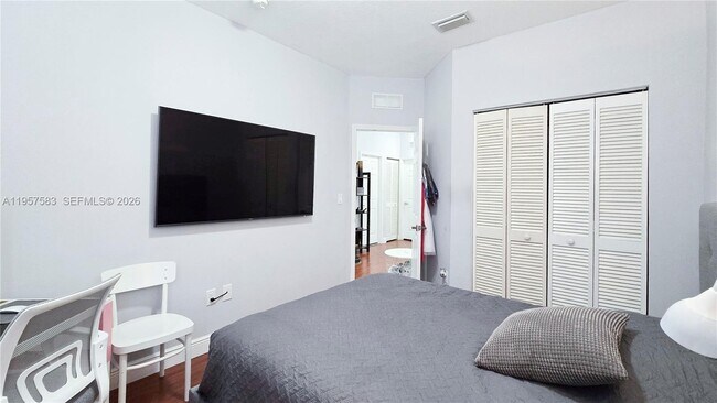 Building Photo - 5109 SW 141st Ave