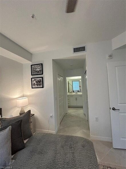 Building Photo - 15375 Grn Acrs Ave