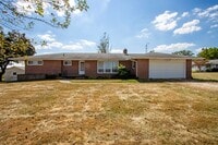 Building Photo - Charming Ranch Home