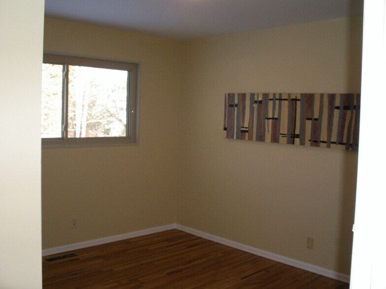 Building Photo - 4664 Ingram Ct