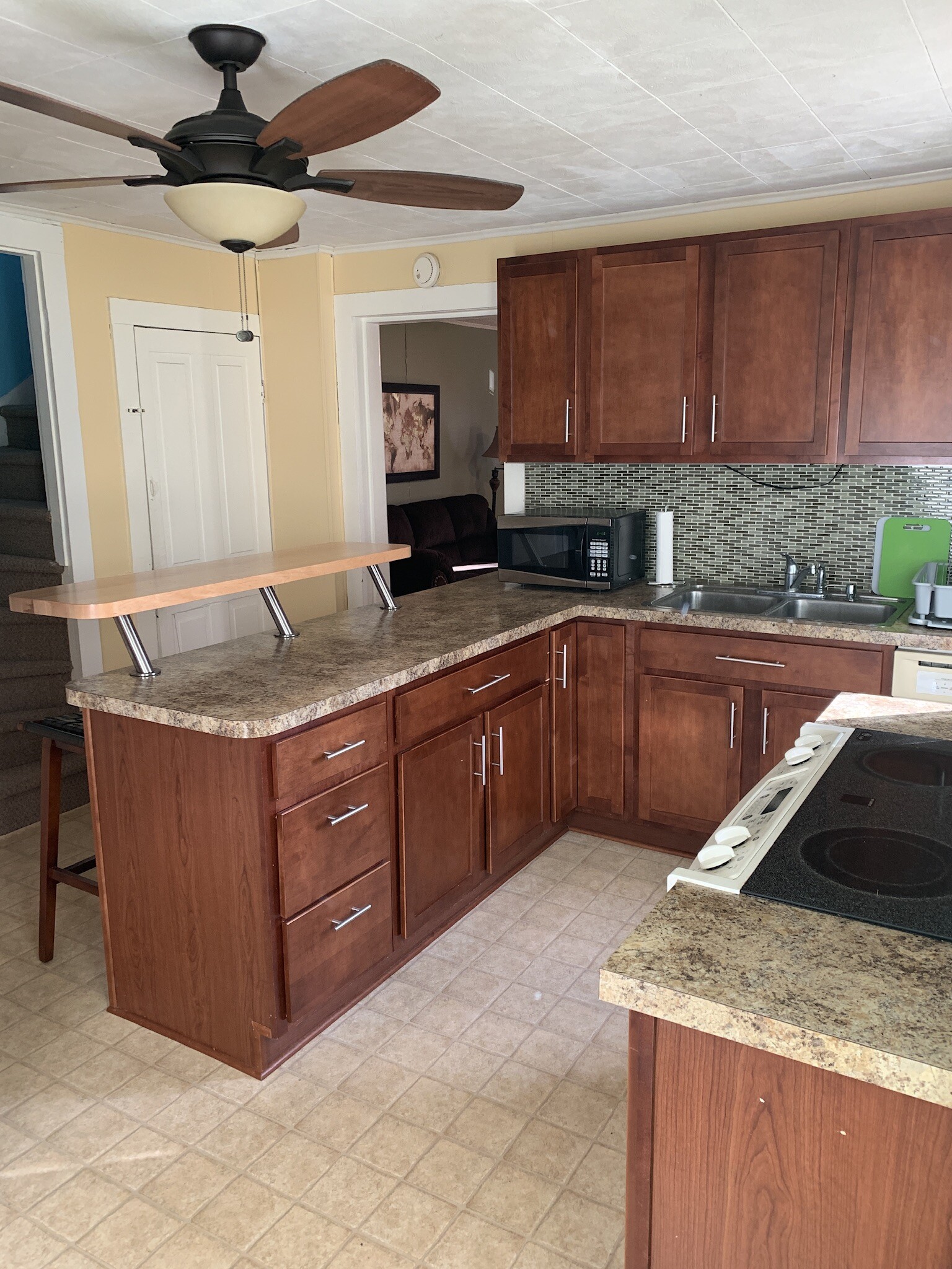 Kitchen - 934 Vine St