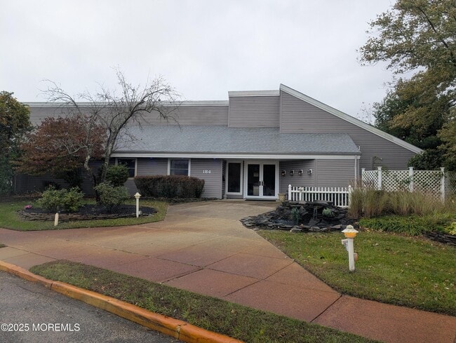 Building Photo - 19 Gibraltar Ct