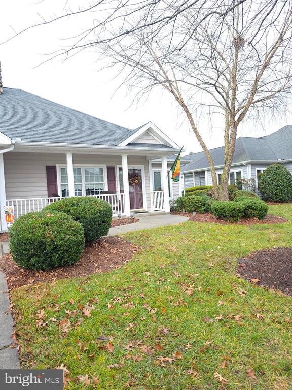 Building Photo - 15 Bayberry St