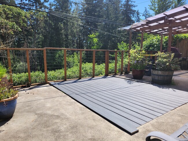 Building Photo - 5032 35th Ave SW