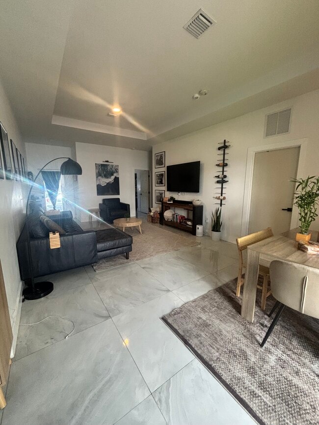 Building Photo - 1507 SW 27th Ct