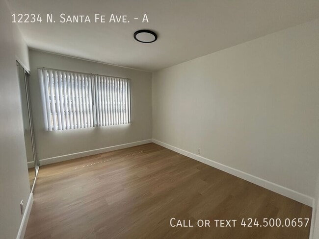 Building Photo - 12234 N Santa Fe Ave