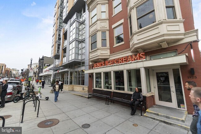 Building Photo - 1420 N St NW