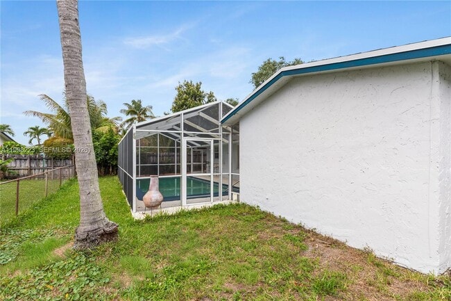 Building Photo - 8970 Johnson St