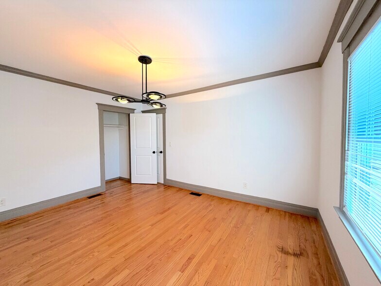 Building Photo - 2426 Beals St
