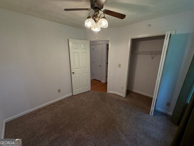 Building Photo - 3897 Saddlecreek Dr