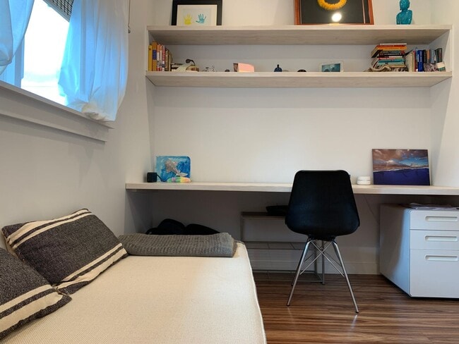 Building Photo - Renovated 3 bed, 2 bath Duplex Home in Waialua