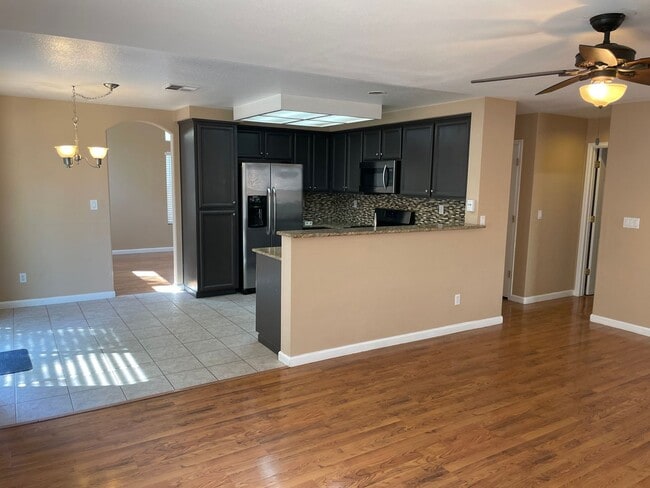 Building Photo - Beautiful Rocklin 4 Bedroom Home with 3 Ca...