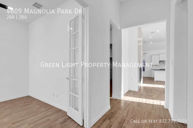 Building Photo - 4609 Magnolia Park Dr