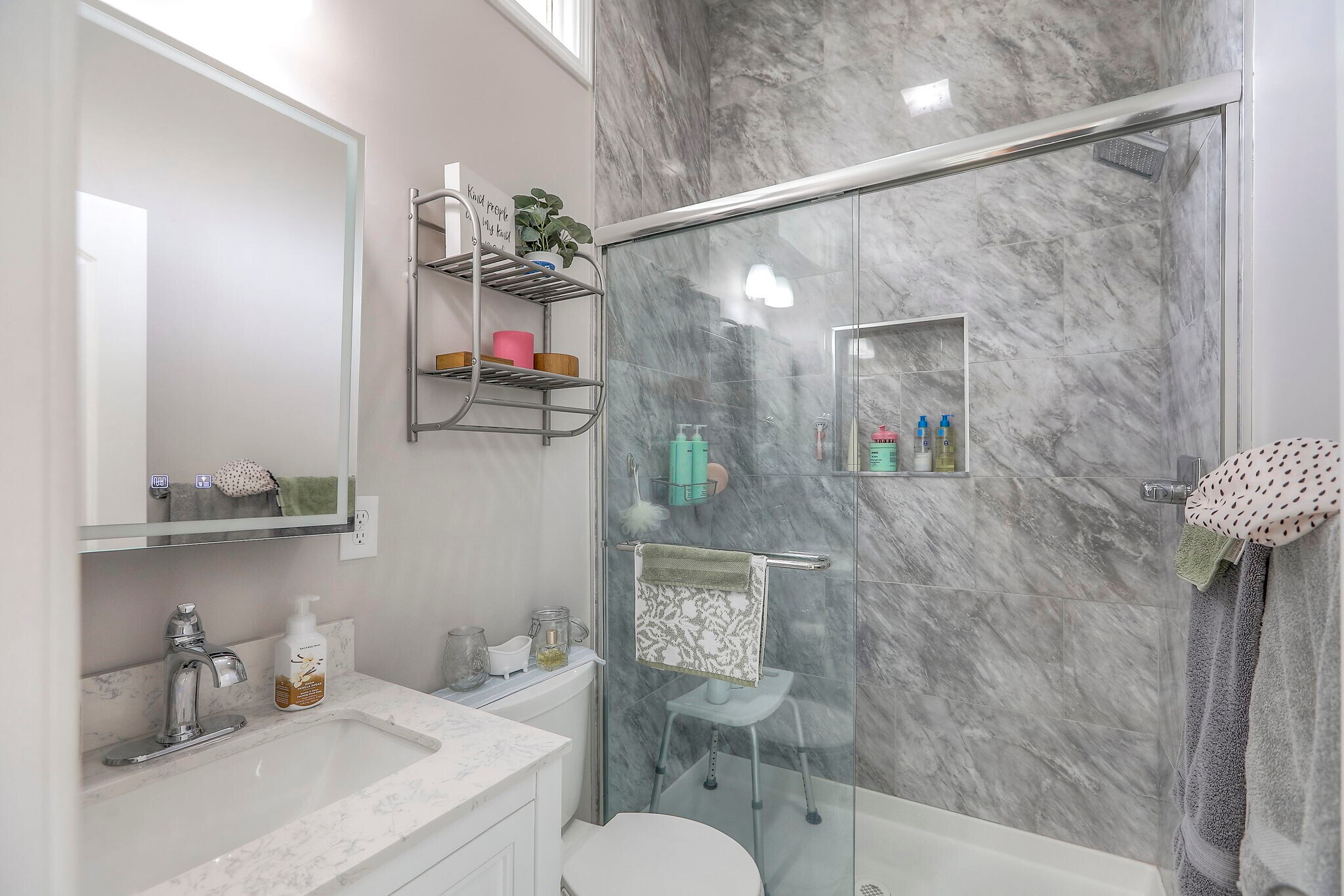 Building Photo - 7617 Windsor St