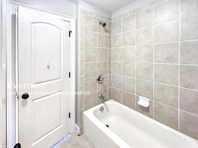 Building Photo - 1070 Windfaire Pl