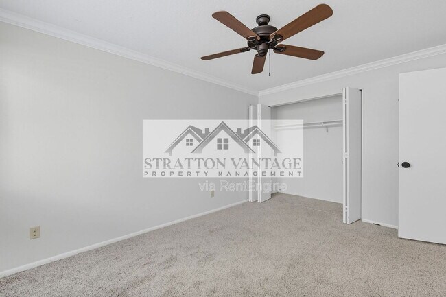 Building Photo - 4114 E Calle Redonda