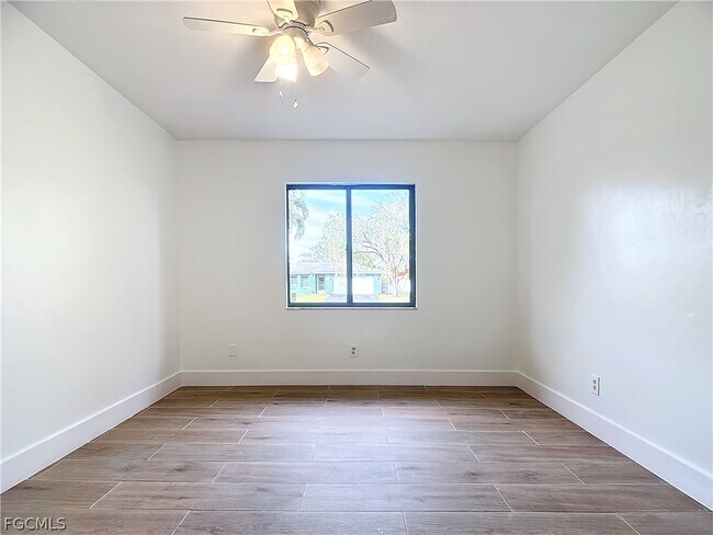 Building Photo - 88 Erie Dr