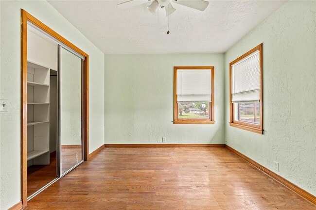 Building Photo - 1009 N Illinois St
