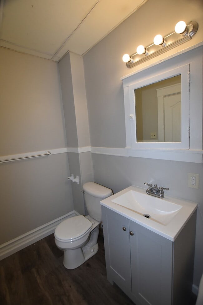 Building Photo - 545 Hammond Ave