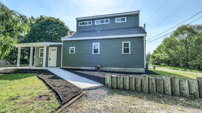 Building Photo - 700 E Brook Ln
