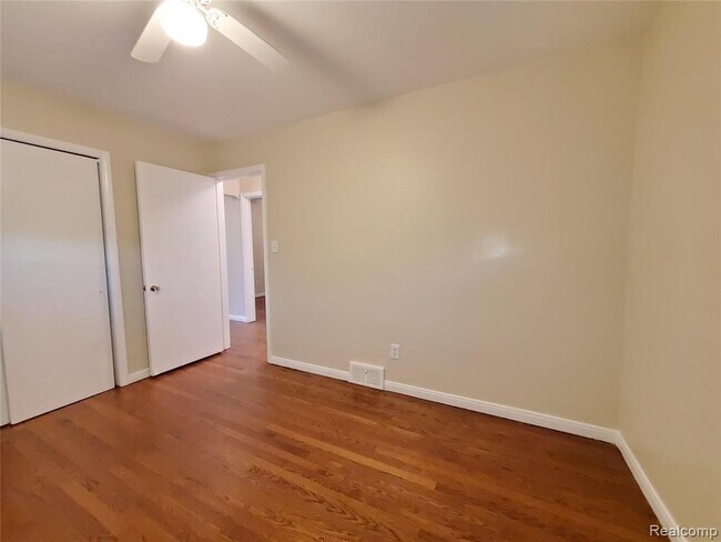 Building Photo - 11314 Lenore Ave