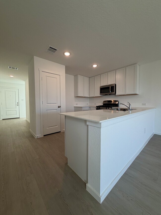 Building Photo - 14536 Azzurro Stone