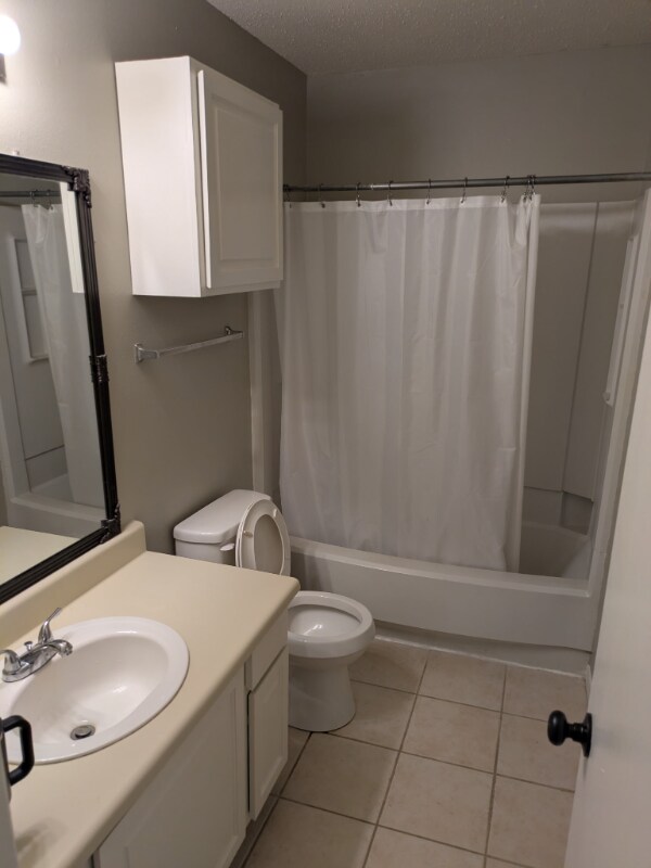 Building Photo - 4133 NE Stallings Dr