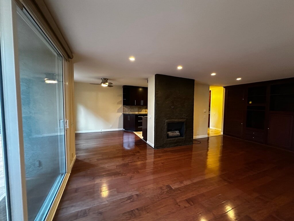 Unit view - 11951 Mayfield Ave