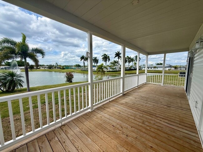 Building Photo - 7608 Lakeshore Dr