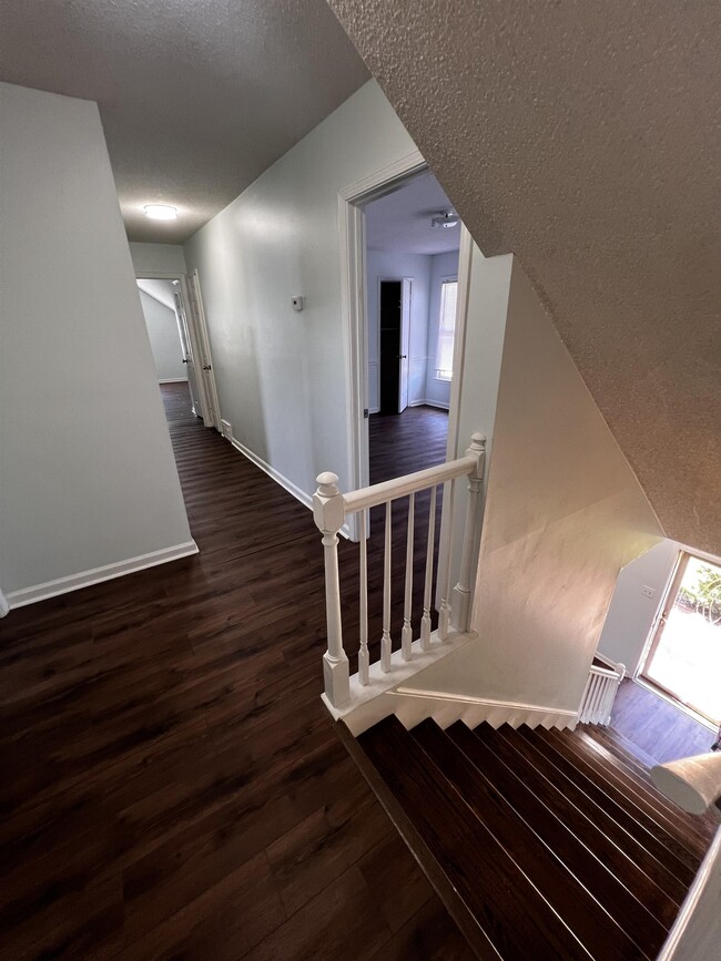 Building Photo - 8282 Linkwood Ln