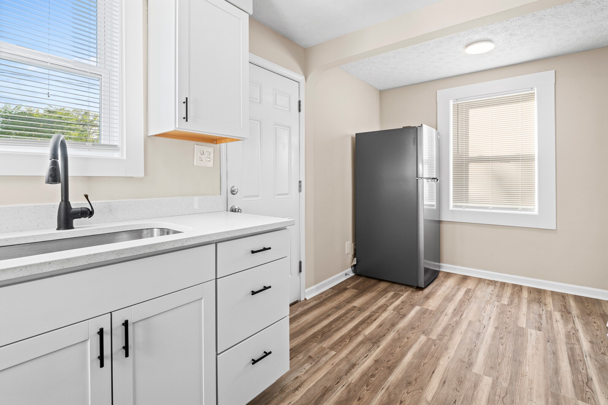 Building Photo - 1747 E Frankfort St